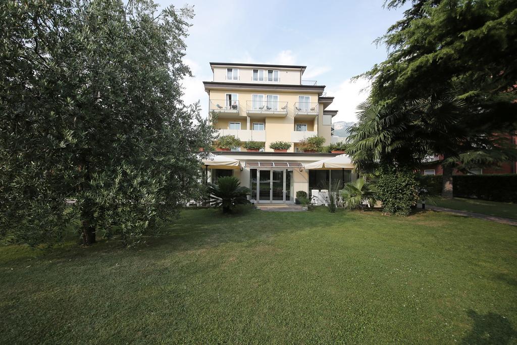 Hotel Villa Verde Torbole Sul Garda Εξωτερικό φωτογραφία